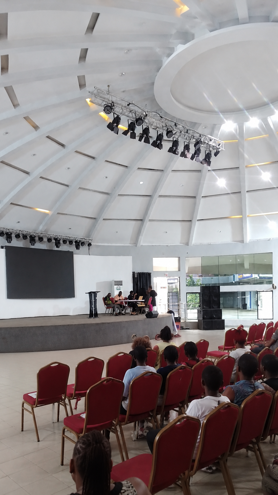Dome hall: 500 seater